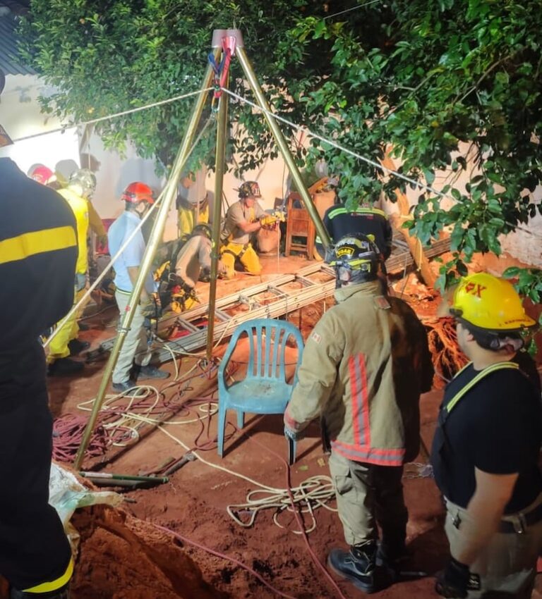Hombre de 70 años muere tras derrumbe en pozo en Villa Elisa