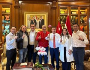 Horacio Cartes se reúne con candidato a intendente de Ciudad del Este
