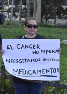 IPS elimina 939 ítems del vademécum y pacientes oncológicos exigen respuestas urgentes
