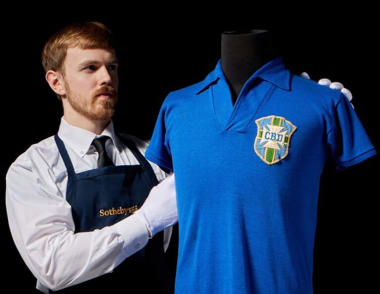 Subastarán la camiseta del primer campeonato mundial de Pelé por un precio increíble – Fútbol Internacional