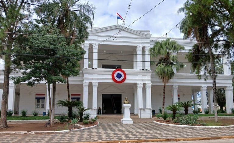 Junta Municipal de Villarrica elige a Ovidio Cuevas como intendente interino