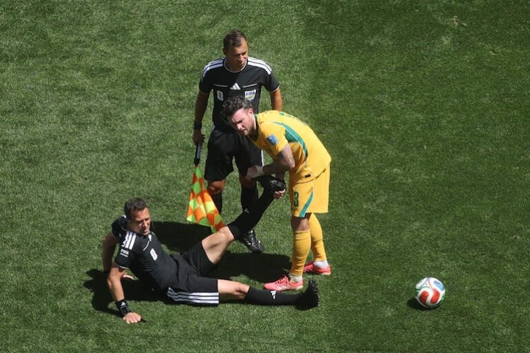 Mundial 2026: Árbitro con calambres, futbolistas adornados y Messi con más reparaciones – Polideportivo