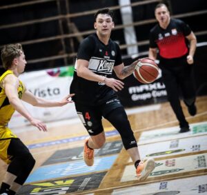 Kings y Félix Pérez obtienen triunfos en la segunda jornada del Top 4 de baloncesto – Polideportivo