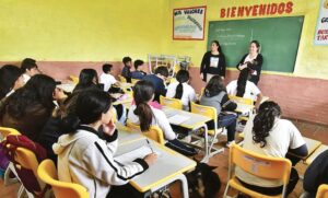 Mejora educativa en Paraguay: promedio de años de estudio alcanza 10 años