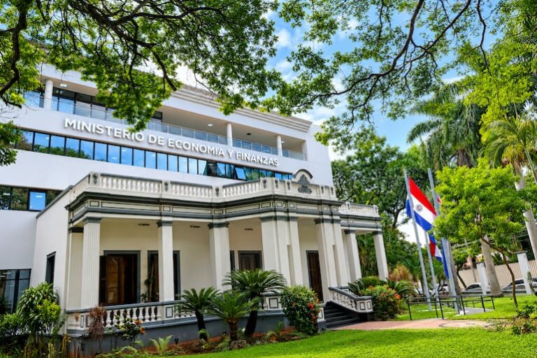 Ministerio de Economía cierra convocatoria a pasantías para universitarios en Lambaré