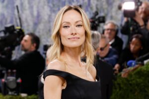 Olivia Wilde repasa su vida amorosa: su matrimonio a los 19 años, su ruptura con Jason Sudeikis y su noviazgo con Harry Styles