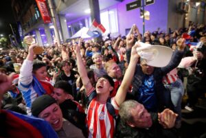 Paraguay estalla de alegría y Peña decreta feriado por “el triunfo épico” de “la garra guaraní” sobre Alemania