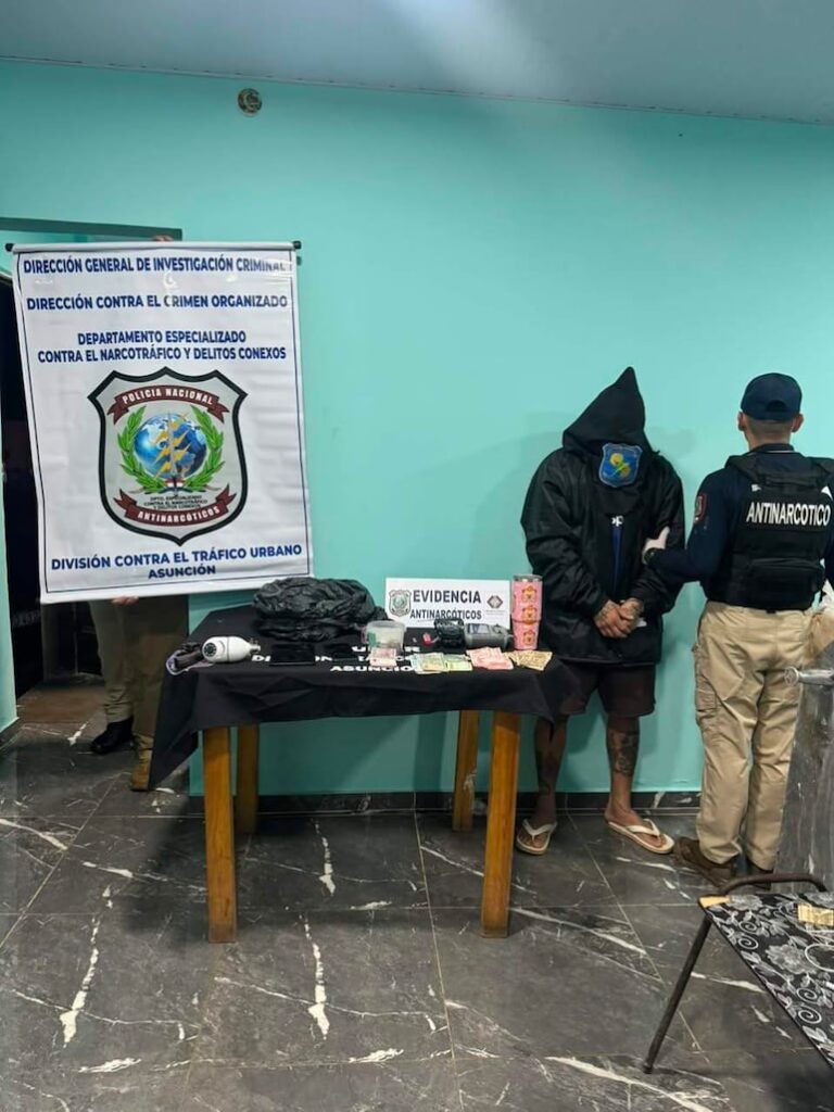 Policía detiene a microtraficante en Tablada Nueva con marihuana y dron