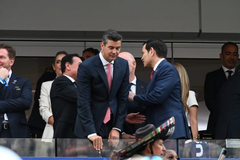 Santiago Peña acompaña a la selección paraguaya en su debut del Mundial 2026