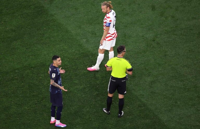 Paraguay destaca por una nueva norma arbitral en la contundente derrota ante Estados Unidos – Copa del Mundo de Fútbol.