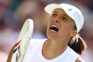Iga Swiatek comienza su defensa del título en Wimbledon con una dura victoria – Polideportivo