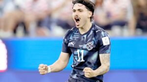¡Maurício hace historia al anotar primer gol mundialista por Paraguay!