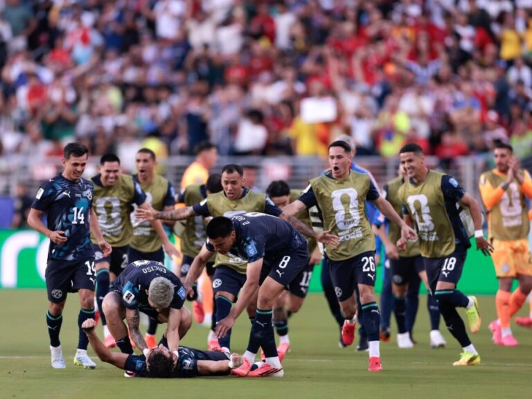 Paraguay derrota a Turquía y reaviva la esperanza en Mundial.
