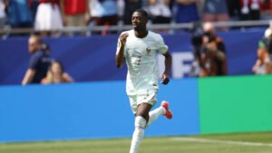 Francia vence a Noruega con triplete de Dembélé y lidera Grupo I.