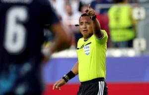Iván Barton de El Salvador será el árbitro de la semifinal entre España y Francia en el Mundial de Fútbol.