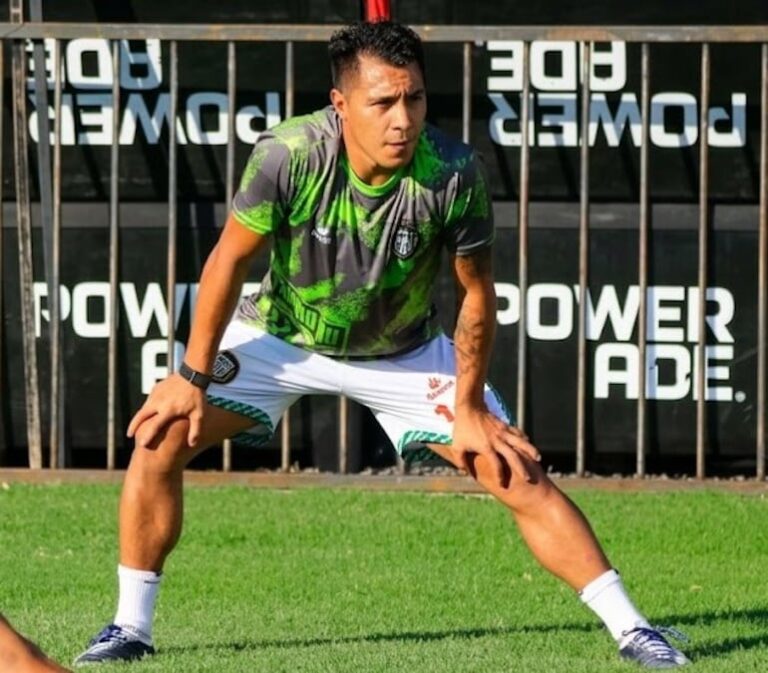 Cardozo Lucena se incorpora a la Academia Nacional.