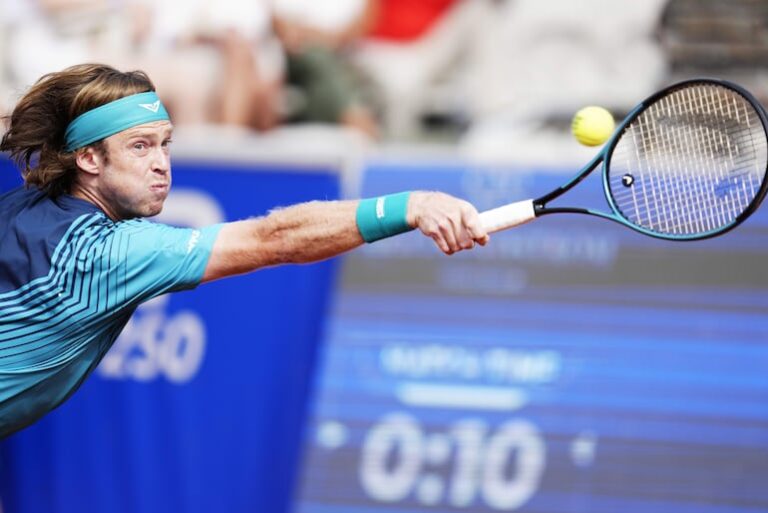Rublev vence a Tabilo y disputará la final de Bastad contra Darderi – Polideportivo