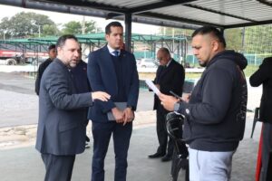 Allanan tres empresas en Asunción por presunta mafia del asfalto