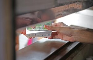 Crisis de salud en Paraguay por falta de presupuesto y desabastecimiento de medicamentos