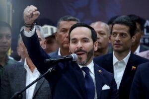 De la Espriella gana su primera pelea en el Congreso y confirma que puede lograr fácilmente mayorías legislativas