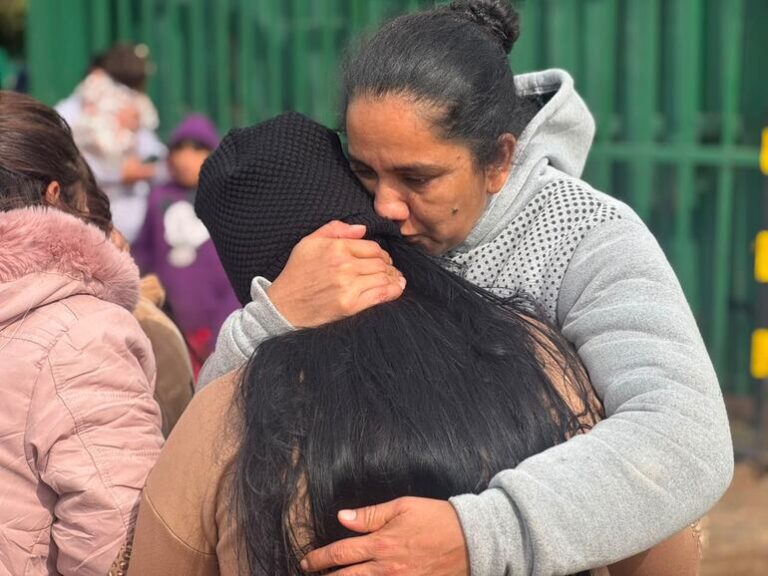 Explosión en barcaza del río Paraguay deja cinco muertos y familias angustiadas