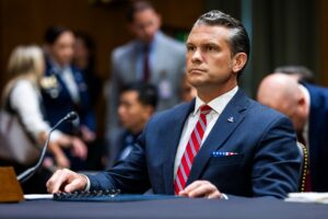 Hegseth reclama decenas de miles de millones para la guerra con Irán mientras aumentan los plazos de Estados Unidos