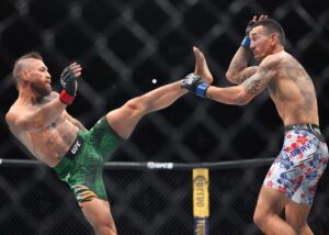 Holloway derrota a McGregor por lesión en un regreso que concluyó en segundos – Polideportivo