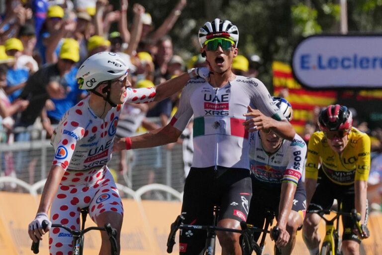 Isaac del Toro gana Montjuïc en una final de exhibición para el UAE de Pogacar en el Tour de Francia