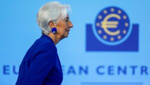Lagarde mantiene tarifas y deja para septiembre la próxima subida: “El shock energético puede intensificarse”