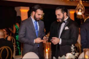 Los nuevos oligarcas de El Salvador: cómo se enriqueció el círculo íntimo de Bukele