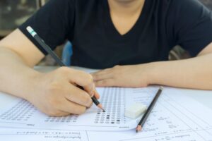 Peña veta ley sobre registro de estudiantes superdotados en Paraguay