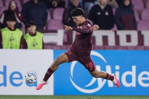 Triunfo sobresaliente de Allan Wlk, el paraguayo, en su debut con Lanús en la Copa Sudamericana.
