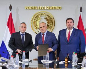 Senadoras exigen investigar universidades privadas ante posibles irregularidades en Paraguay
