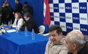 Soledad Núñez pide unidad opositora en presentación de candidatos en Asunción