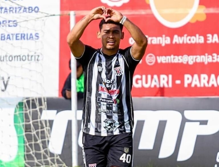 Santaní logra su tercer triunfo seguido en el Fútbol de Intermedia.