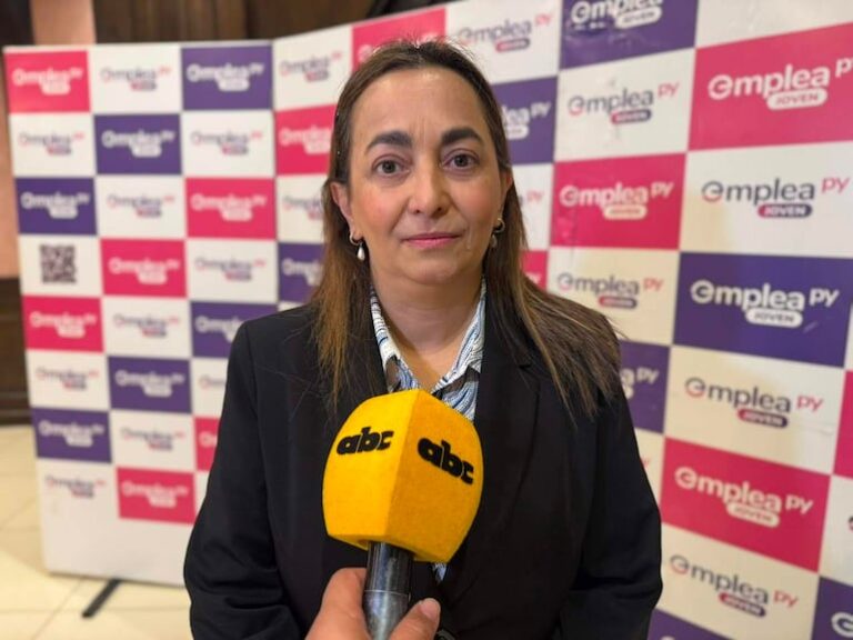 Viceministra López defiende IPS ante crisis de medicamentos y falta de insumos
