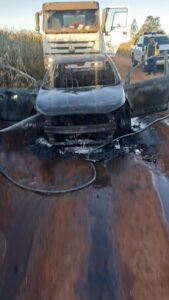 Hallan auto robado en Brasil totalmente incinerado y con chapa clonada en Zanja Pytã
