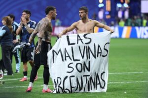 Reino Unido solicita una investigación sobre la demanda argentina de las Malvinas durante el Mundial.