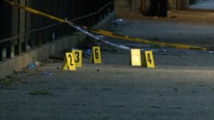 Hombre abre fuego en fiesta del 4 de julio en NY, hiere a 8.