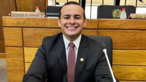 Diputado de Yo Creo critica respuesta del Gobierno ante conflicto Amarilla-Mbappé.