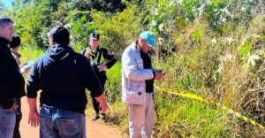 Encuentran cuerpo de mujer torturada junto a manuscrito en Pedro Juan Caballero.
