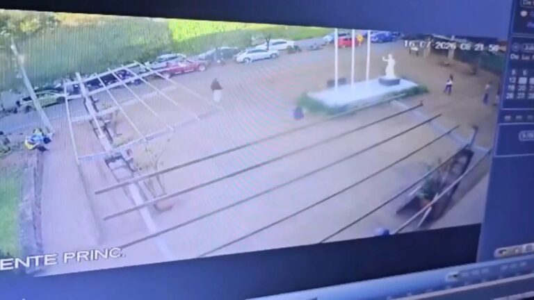 Intentó asesinar a ex pareja a tiros tras audiencia judicial.
