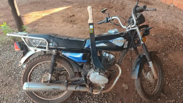 Asalto en Pedro Juan Caballero: ladrón abandona moto y machete.