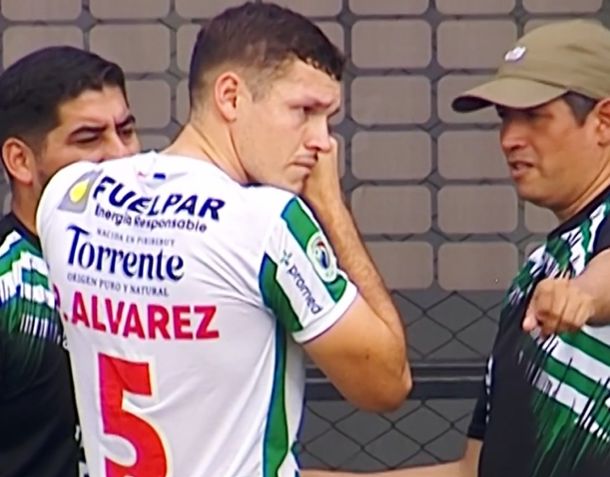 Insólito: Rubio Ñu inicia con 10 por arito de jugador