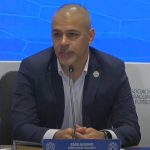 Éber Aquino defiende decisiones arbitrales tras polémica penal en Paraguay
