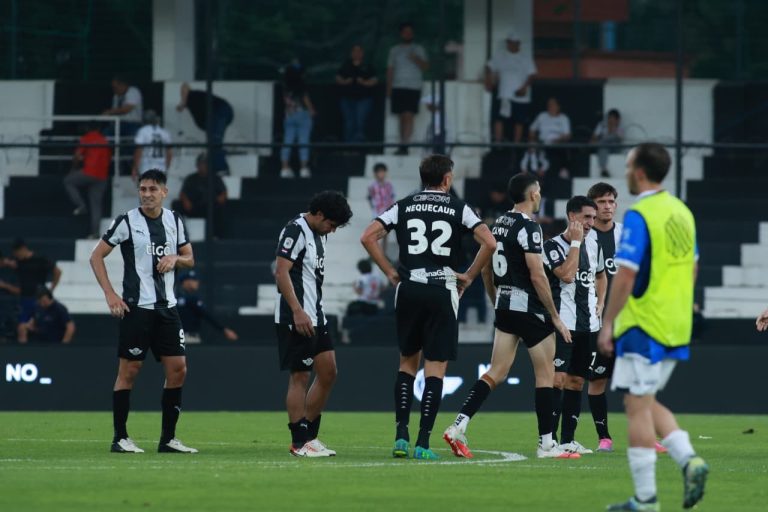 Nacional derrota 3-0 a Sportivo 2 de Mayo en Asunción