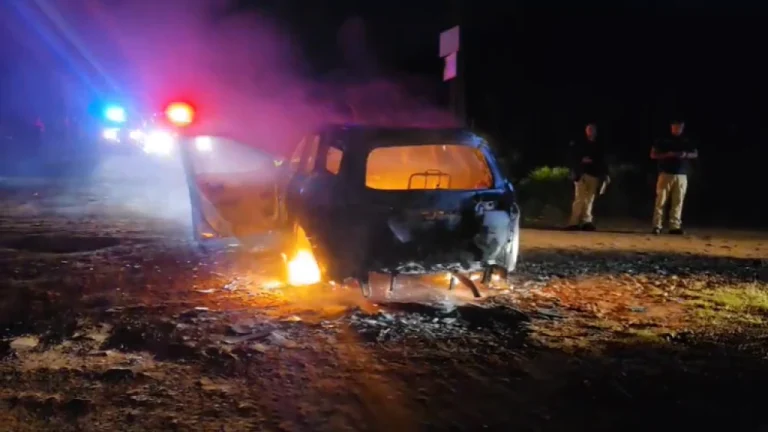 Camioneta incendiada en Amambay, vinculada a homicidio reciente